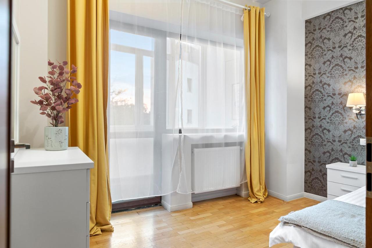 City Heart Retreat Elegant Apartment Bucharest Luaran gambar