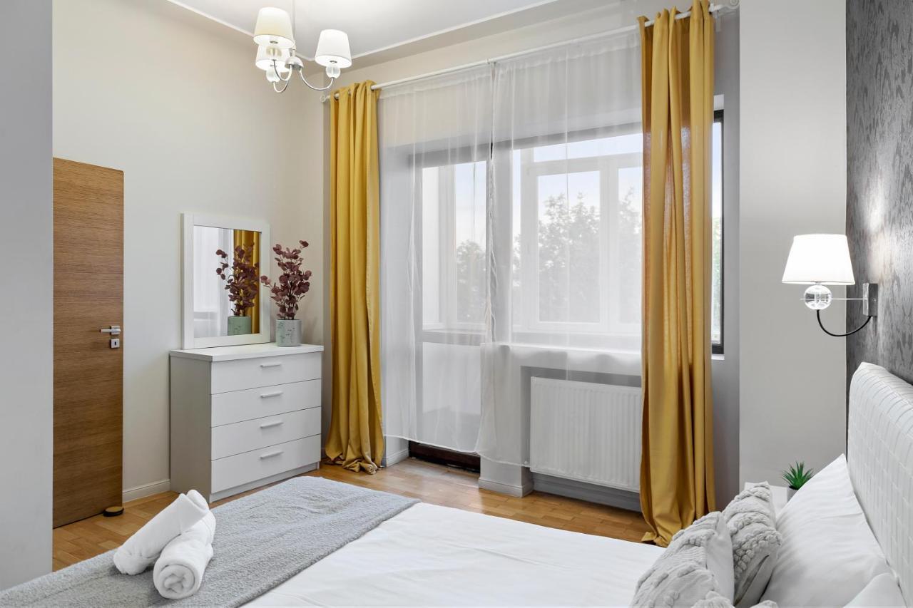 City Heart Retreat Elegant Apartment Bucharest Luaran gambar